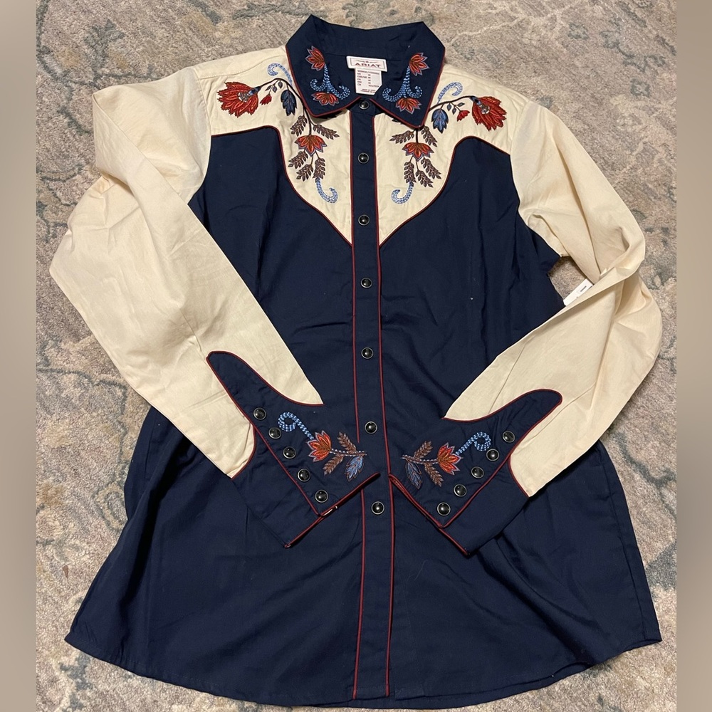 NWT Ariat pearl snap shirt